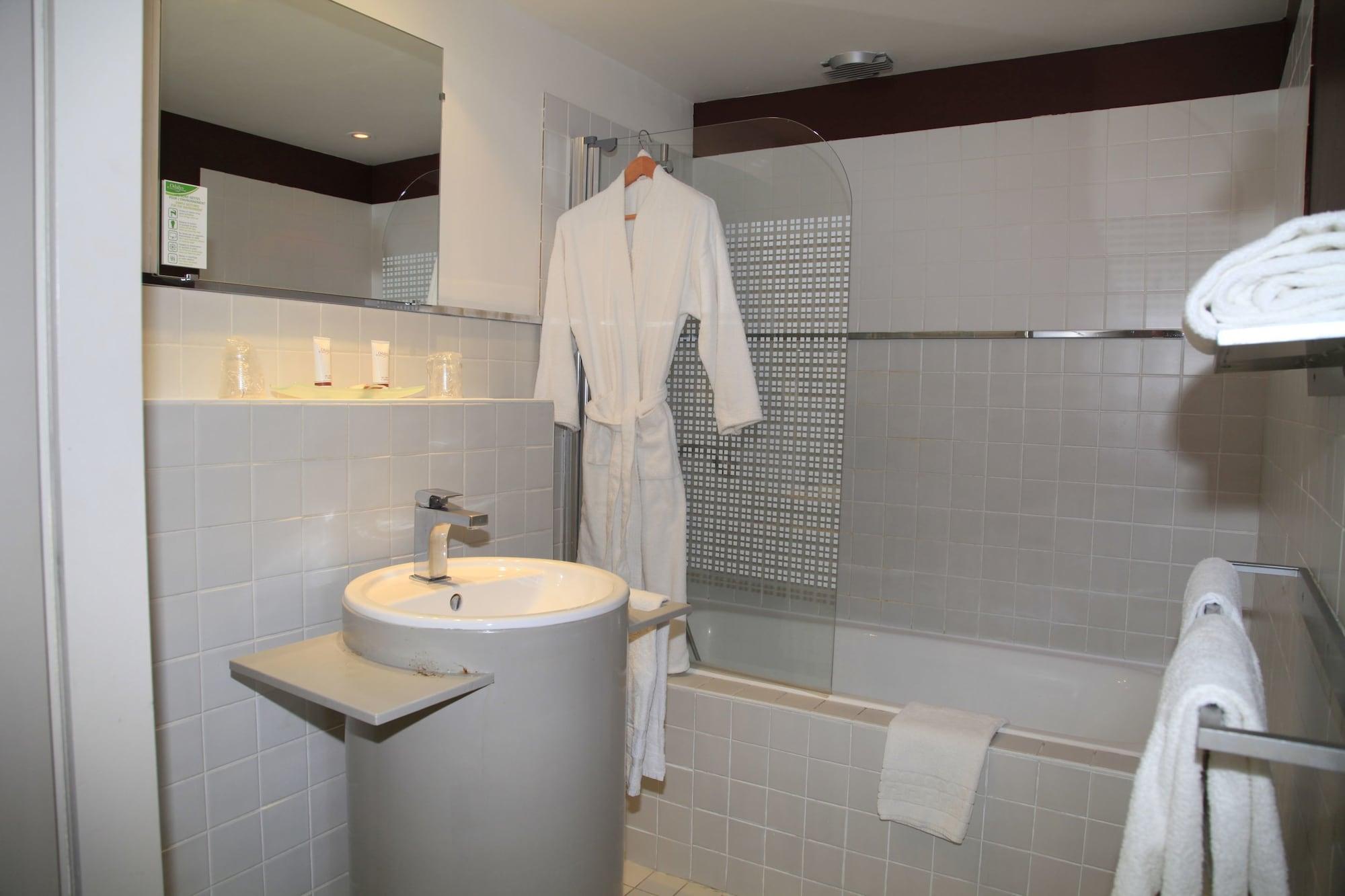 Odalys Le Cheval Blanc 3* Nimes